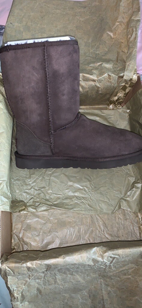 uggs size 8.5